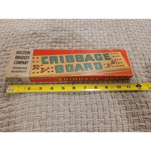 Vintage 1960s Milton Bradley Wooden Cribbage Board w/6 Metal Pegs 4626 Complete